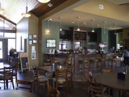 bar and dining room at The Grill at The Links at Spruce Grove